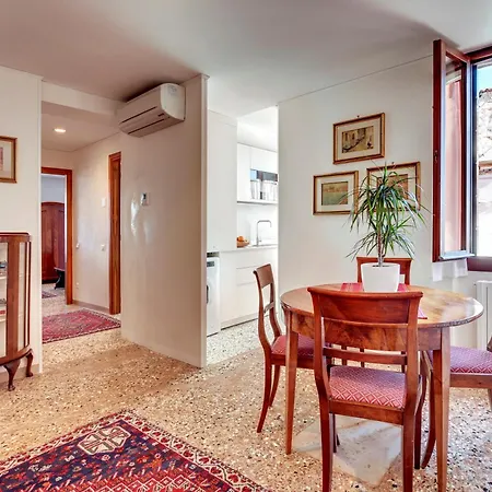 Palazzo Schiavoni Residenza D'Epoca & Suite-Apartments-3